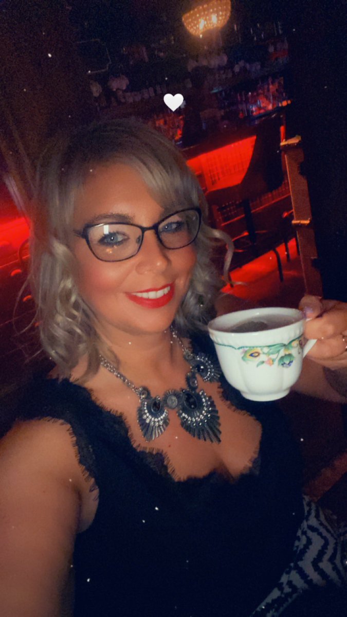 loobyloubell's tweet photo. Great hidden cocktail bar in Soho @CahootsLondon  loved it 😍 https://t.co/K6paKeonbf