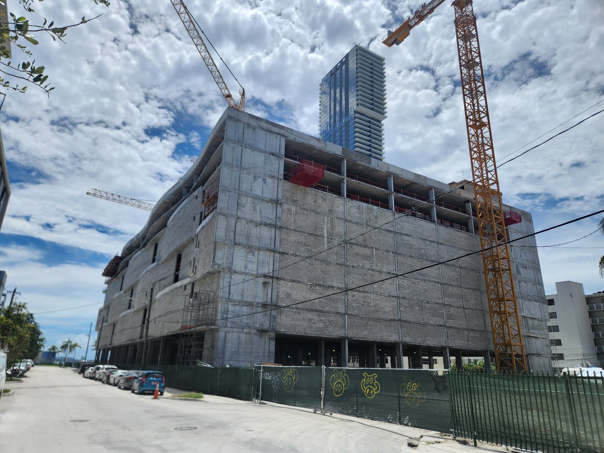volvoshine's tweet photo. I feel like we hurt Melo's feeling by saying Aria Reserve was taking to long... They where like... Watch this hoes!
#Miami https://t.co/pTajsO2FS8