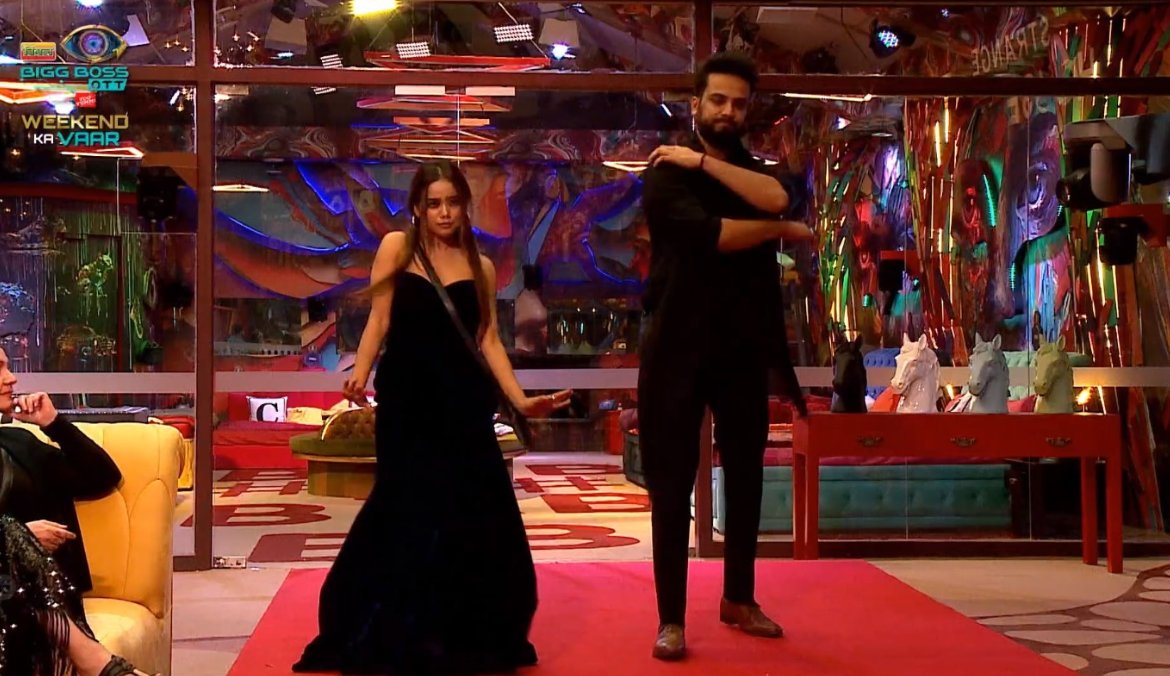 DakshTi80278995's tweet photo. Whose dance performance and chemistry you liked most??🤔

Like 👍 For Abhiya

Retweet ♻ For Elvisha

#Abhisha #Abhiya #Elvisha #Fukralnsaan #ElvishYadav #PoojaBhatt #ManishaRani #JiyaShankar #BigBossOTT2 #BBOTT2  #AbhishekMalhan #SalmanKhan https://t.co/40igxhmv9c