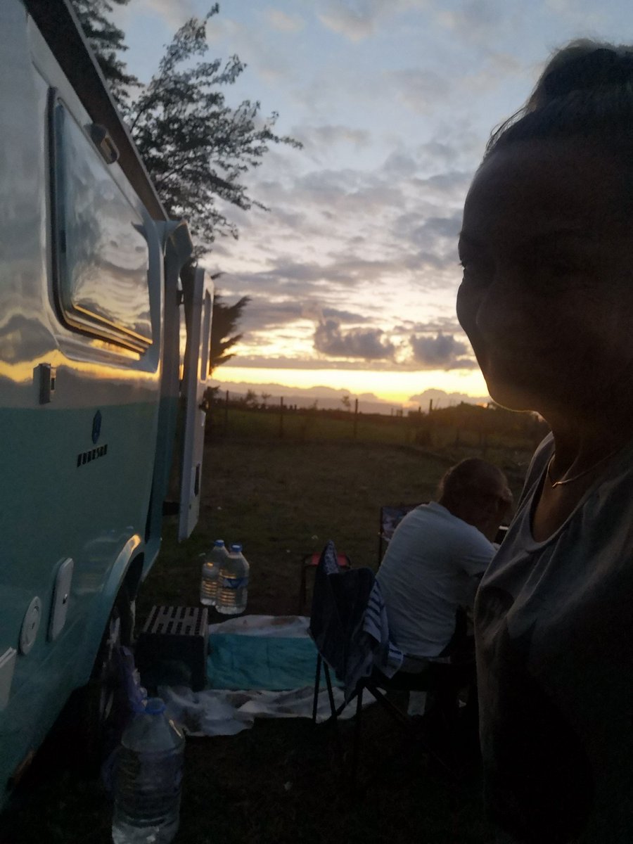 SeminaSenyurt's tweet photo. Bir tatlı huzur 🧿🍀💕
#karavan https://t.co/MrdTMenpQN