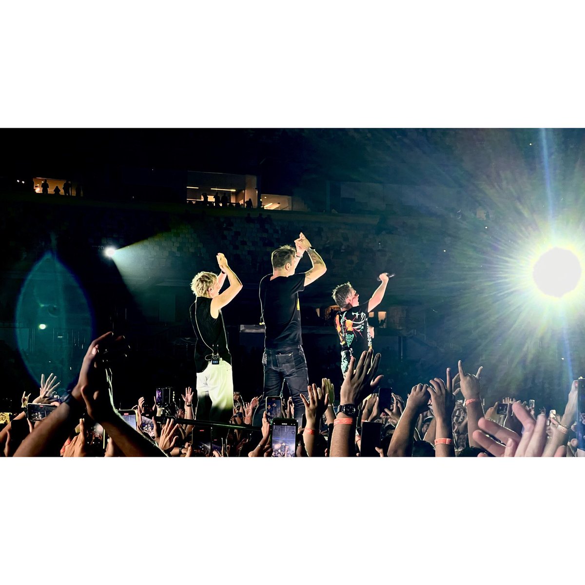 JonRRaj's tweet photo. Thank you @museband for a great show. Thank you @hellouniversemy for making it happen.
#Muse #MuseInKL #MuseLive #MuseLiveInKL https://t.co/VPuzC9tLF9
