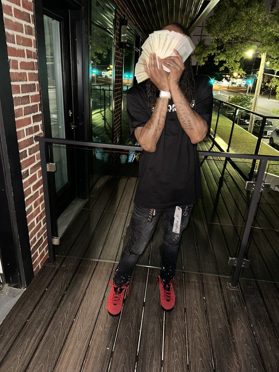 GweedoKid400's tweet photo. 🖤🖤🖤 https://t.co/mCybAIPB2a