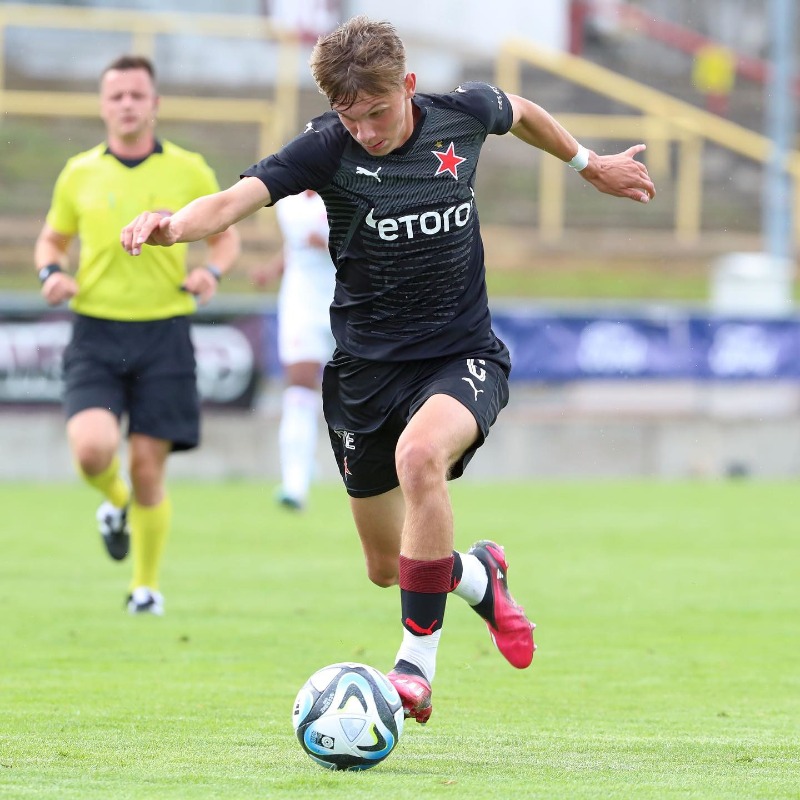 🔴⚪ Sešívaní ve druhém utkání ve skupině proti Flamengu 🇧🇷 remizovali 1:1. Díky lepšímu skóre si tak v úterý zahrají finále <a href="/cee_cup/">CEE Cup</a>! 🤩

Postupový gól #SKSU19 vstřelil v 72. minutě výstavní ranou z hranice velkého vápna Tomáš Jelínek. 👏