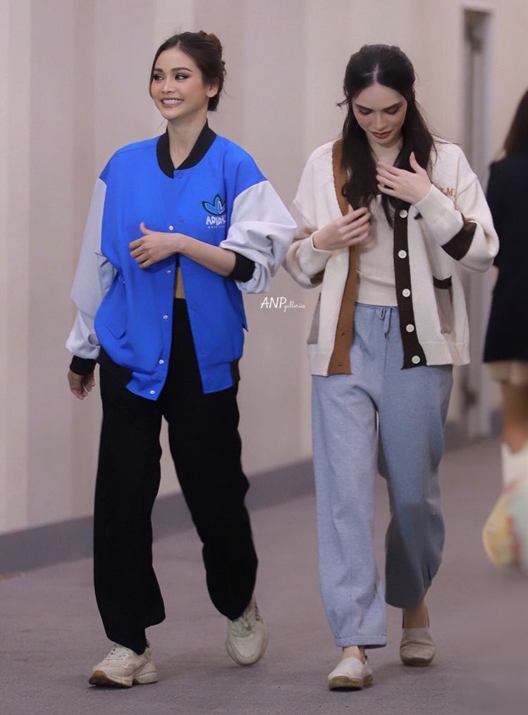 IshRays's tweet image. Why don’t we talk about Englot’s perfect height difference😍