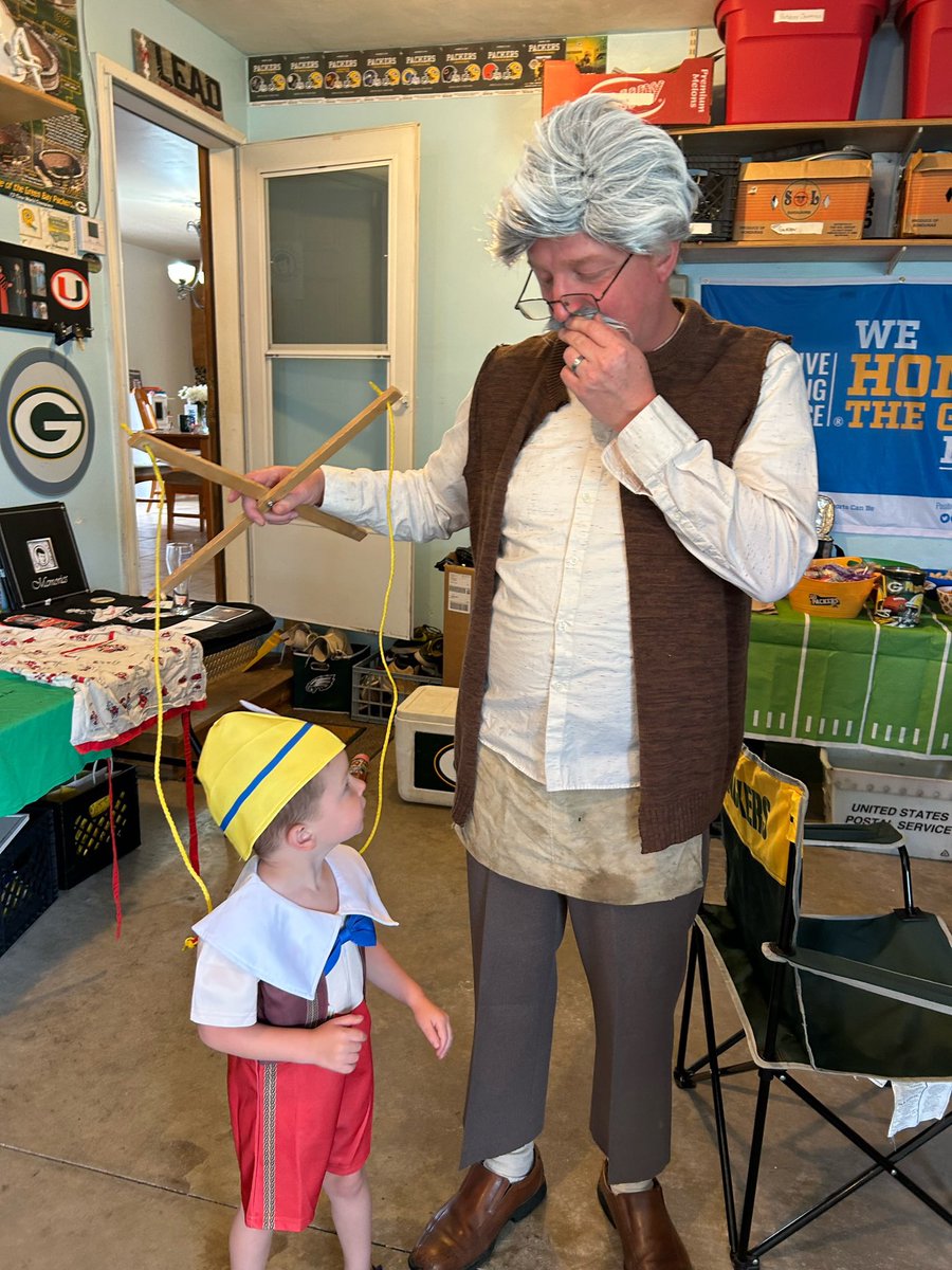 TomHanksDay's tweet photo. Our friends from the Green Bay chapter of Tom Hanks Day sent us some photos from their #THD event earlier this year. Their costume game is top notch! 😎 https://t.co/OHEzUjxXsv