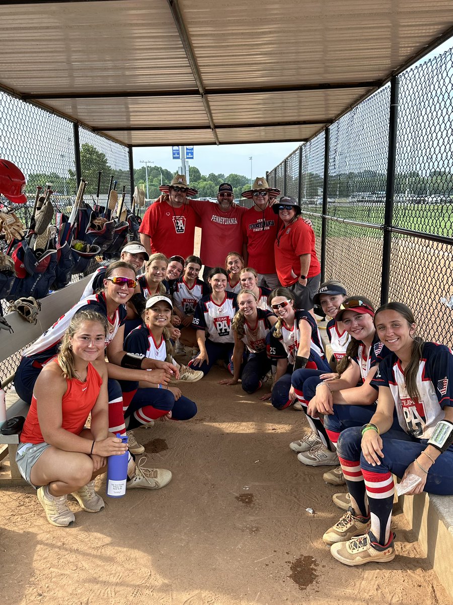 teampahall's tweet photo. THATS A WRAP ON THE 2022-23 season! 

RECORD: 57-16-8 from Fall 2022-until we finished up yesterday!

BUT the real WIN is getting our players EXPOSURE to over 120 different schools in 6 weeks 💪🤯

Big thanks to all the coaches that watched us this summer! 🫶🏻

#teampaproud https://t.co/BNSf7A9ue7