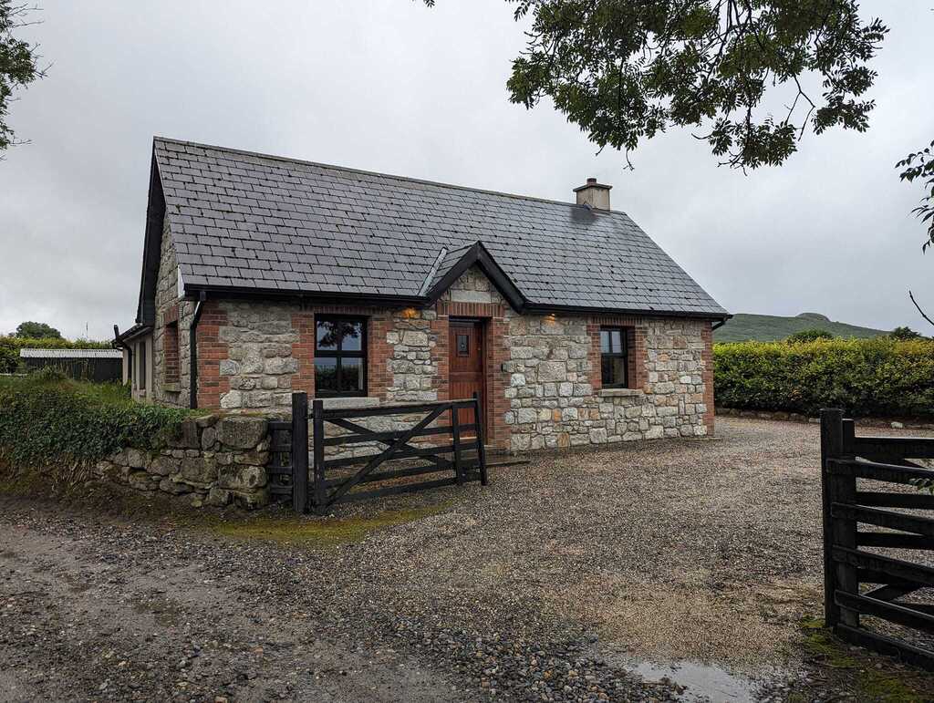 ChrisLStark's tweet photo. Home for the night! Aimee Stark https://t.co/TEa3RUmIEI https://t.co/GInD9e1ciZ