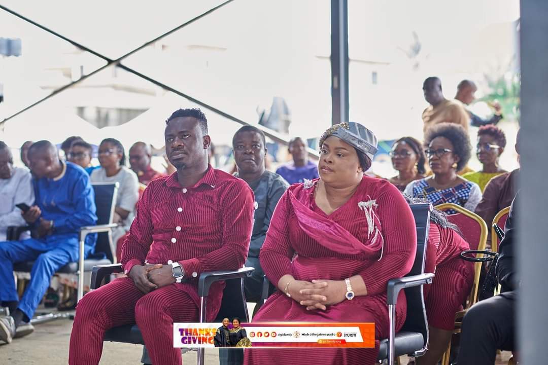 GICfamily's tweet photo. Min. M & Revelation @mystermiracle ushered us into deeper realms of praise & Worship @ our July Thanksgiving Service. We sang & gave God our dancest dance!
#gicfamily
#julythanksgiving
#sundaysatgateway https://t.co/r6Efl8oPuo