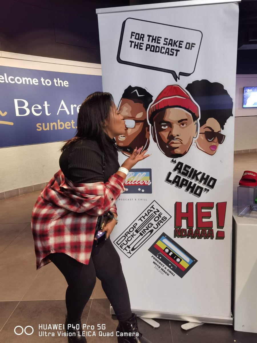 Zanidope's tweet photo. @Solphendukaa you just got a kiss #PodcastAndChill https://t.co/dKexNyE2mY