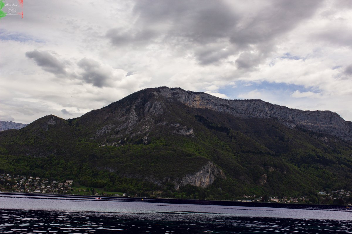 BenzMomi's tweet photo. #Annecy #annecytourisme #annecylake #lacannecy #hautesavoie #lacdannecy #annecyfrance #savoiehautesavoie #Savoie #rhonealpes #auvergnerhonealpestourisme #topfrancetourisme #montagne #Mountain #landscapephotography #paysagefrance https://t.co/59qaSrGbWJ