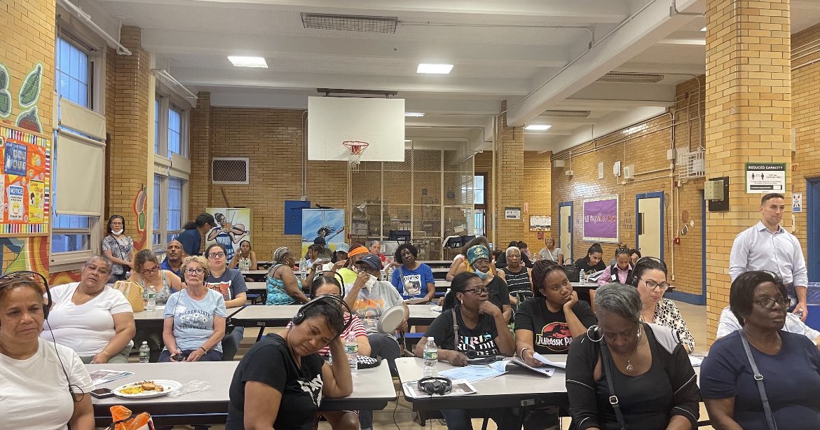 CMAmandaFarias's tweet photo. My office joined the #SackWern community for this week’s resident meeting to discuss how the PACT process is moving along, see the units, and hear feedback.
It’s critical that we all stay involved in the PACT process to ensure the best outcome for residents & our community. https://t.co/j0Y8sB8Yqx