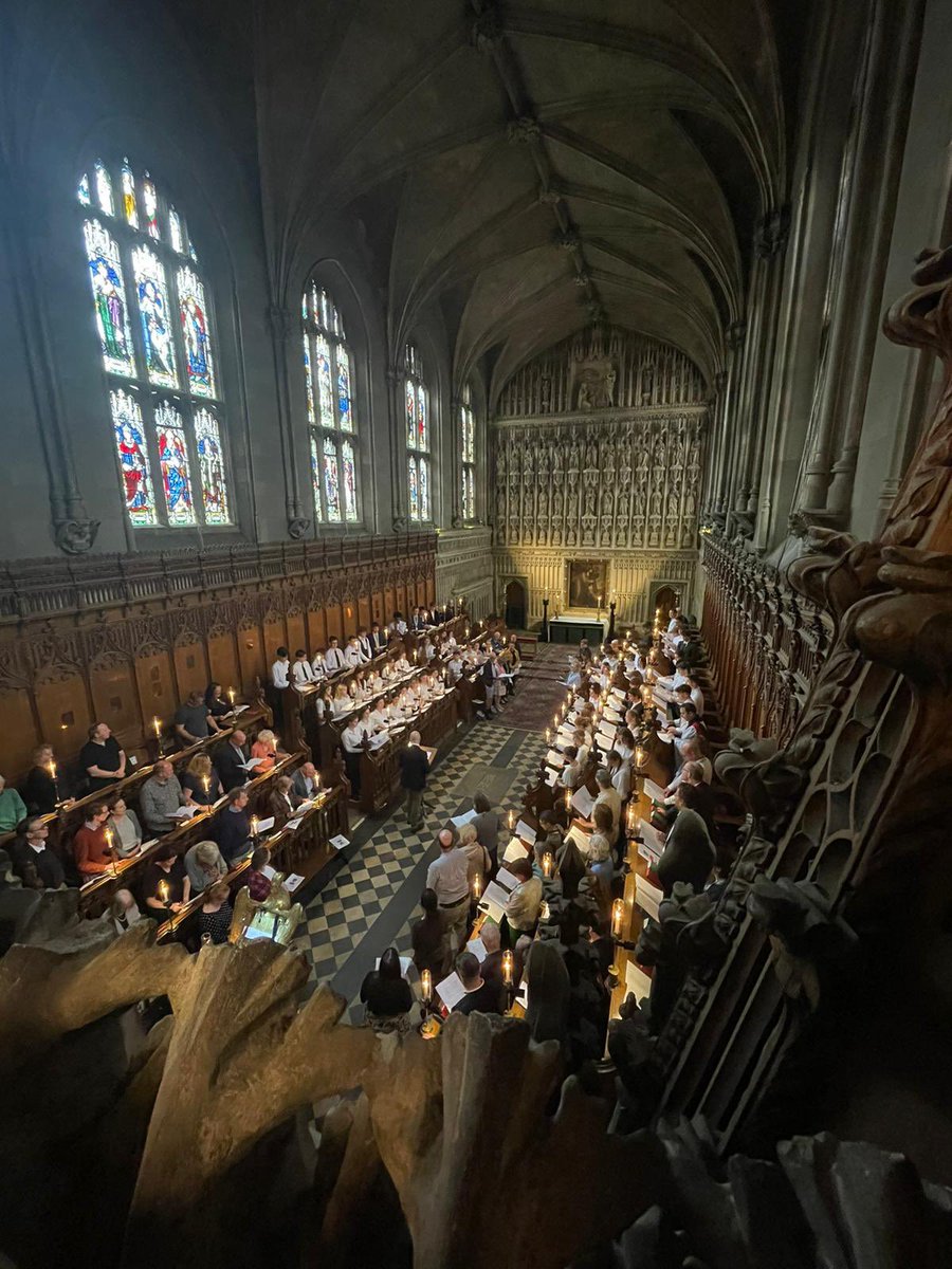rodolfusfound's tweet photo. Lovely to be welcomed to Magdalen College Oxford for evensong today. Was a pleasure to be led by Mark Williams accompanied by Donal McCann on organ. #rodolfusfoundation #rodolfuschoir #rodolfuschoralcourses #rodolfus #choralmusic #choraleducation #choir #choirmusic #music https://t.co/g7BGkoFojn