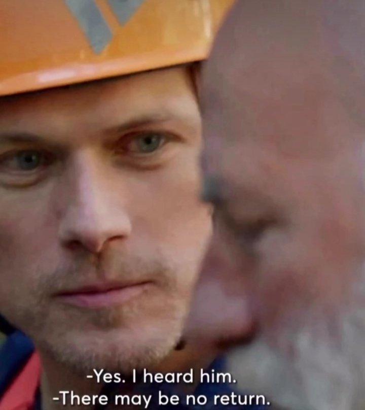 Lol2Linda's tweet photo. @JGreen116 @Elllls7 @SamHeughan @grahammctavish @MenInKiltsSTARZ ✋️🙋‍♀️ @MenInKiltsSTARZ Season 2 in New Zealand August 11!! Sooo excited to see this!! #poorGraham Love these two goobers so much!! 💙💙 https://t.co/uMSc6r1Aea