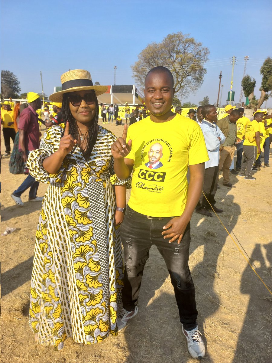 BondMatenga's tweet photo. Today in Marondera with Hon MP Spokes Manyama..@advocatemahere
#WinningforEveryone
#YellowMarondera
#NHM https://t.co/sRac7dn3Rz