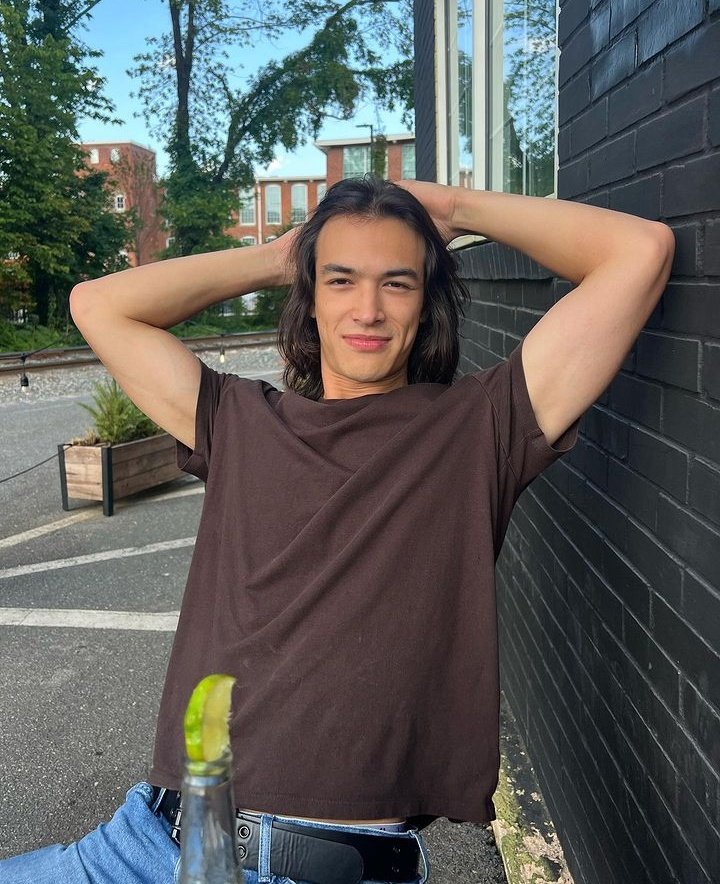 Olha que lindo meu namorado tímido 👇