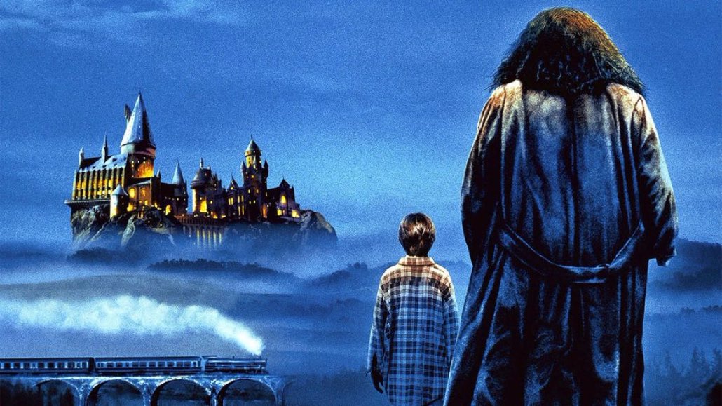 Harry_Potter_TM's tweet photo. Se cumplen 25 años del estreno mundial de "Harry Potter y la piedra filosofal". https://t.co/G1N1LdqRG1