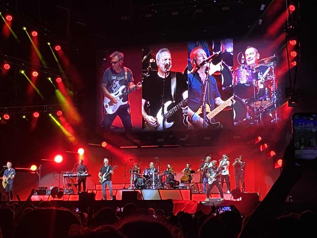 xiscoreo's tweet photo. Espectacular concierto en Mallorca! Un saludo!! 👏🏻👏🏻 ⁦@HombresG⁩ https://t.co/iPqvv8G6lZ