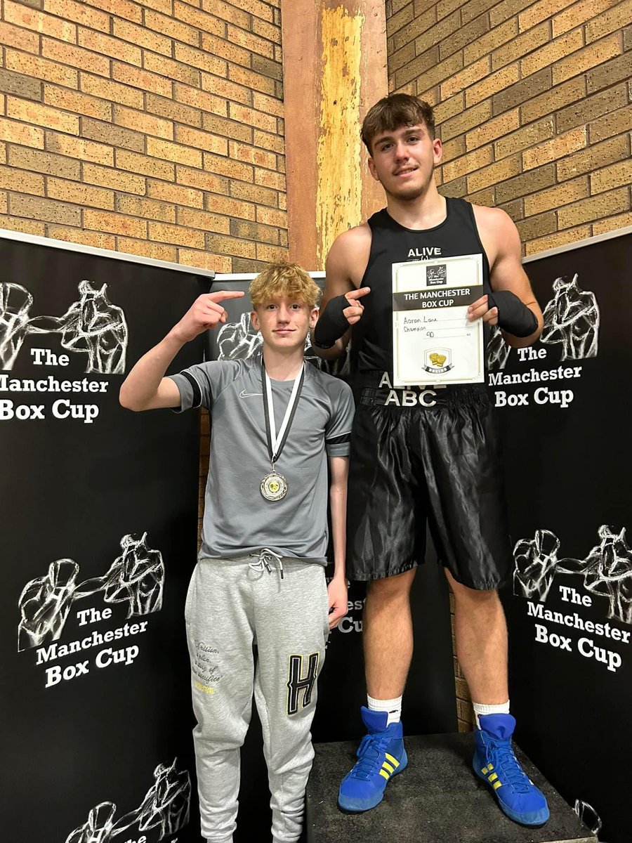 Alive_ABC's tweet image. Silver and gold medals for the two that went up this morning (Manchester BoxCup). Nice start to season for the club. @England_Boxing  @BBCWiltsSport @AvonVCollege