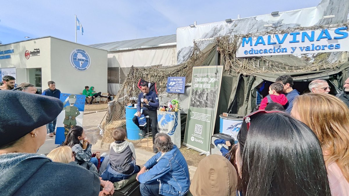 segun_carafi's tweet photo. Lo más importante de La Rural. Nuestros héroes sembrando la Patria en las próximas generaciones. https://t.co/aTdbVu1Yvm