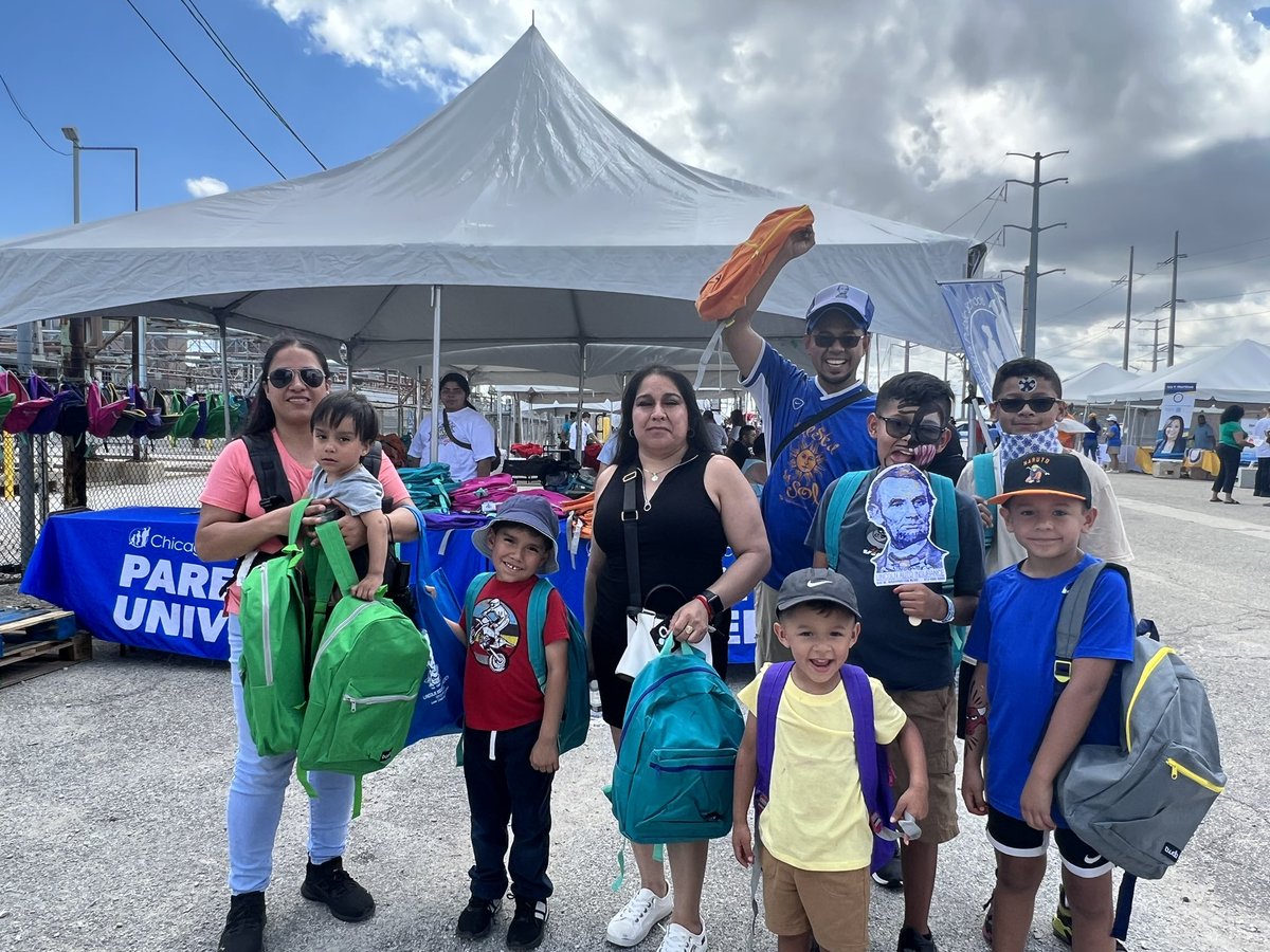 CPSFACEN7's tweet photo. Today is the last day of @fiestadelsol come to our @ChiPubSchools tent and grab your backpacks to get ready for August 21
@CPSCareerReady @cps__face 
#learningisoursuperpower #BacktoSchool2023 https://t.co/KjIstWdg66