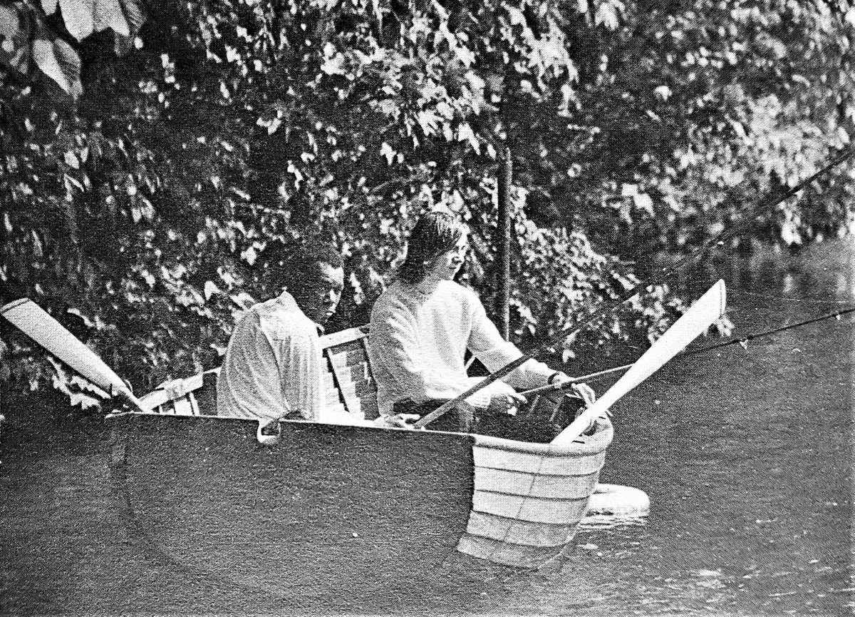 #Arsenal legend Charlie George (#AFC 1968-75) fishing with middleweight boxing champion Bunny Sterling (from 1971's 'The Arsenal Football Book No. 3').