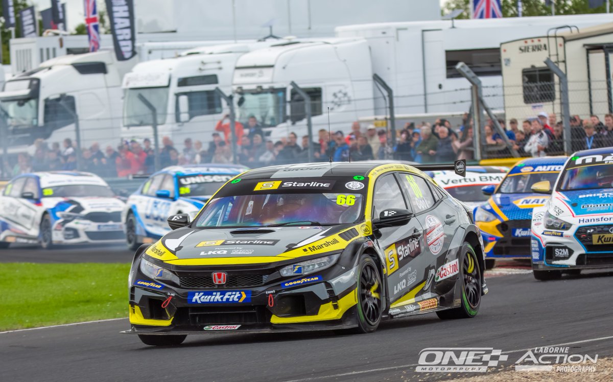 _ActionPhotos's tweet image. Four from race 3 for @onemotorsport_ at #CroftCircuit