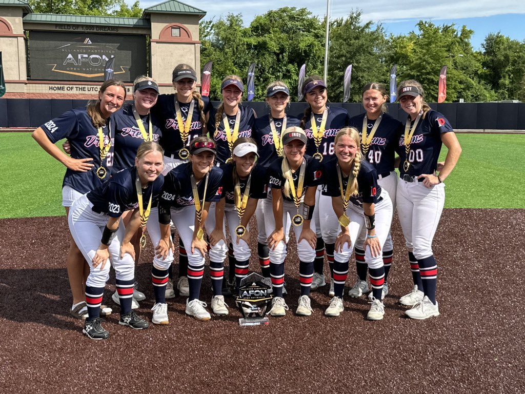 Our journey came to an end on game 14 for the week losing 4-3 to Turnin2 Pezz. Such an amazing week with some amazing people. Thank you parents, coaches and players! You are all so fun to watch! We will miss our four seniors but know that they will be back to cheer us on!