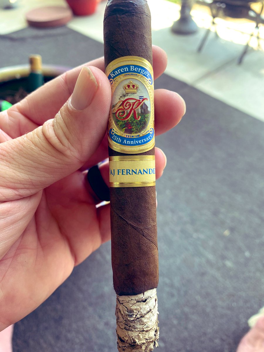 CigarTighe's tweet photo. Enjoying a peaceful Sunday smoke from @DonKikiCigar the Karen Berger 25th Anniversary by AJ Fernandez https://t.co/w6VQ8nEmr6