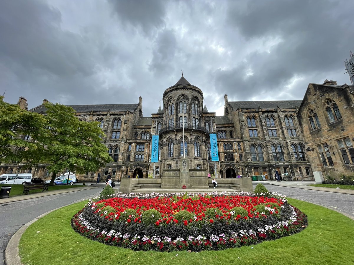 notreallyme62's tweet photo. Well another day another university visited. This time Glasgow ???? Just down to 3 now 🤔. #university #glasgow https://t.co/Fe9oqtUHOA