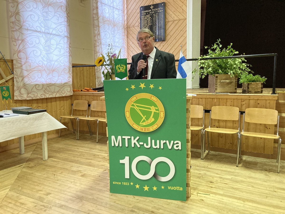 MTK-Jurva saavutti 100 v kunnioitettavan iän. Paljon onnea ja kiitos hienoista juhlista. Kuvassa tervetulotoivotukset lausunut pj Reijo Haavisto. <a href="/MTKry/">MTK</a>; <a href="/Mtk_ep/">MTK-Etelä-Pohjanmaa</a>