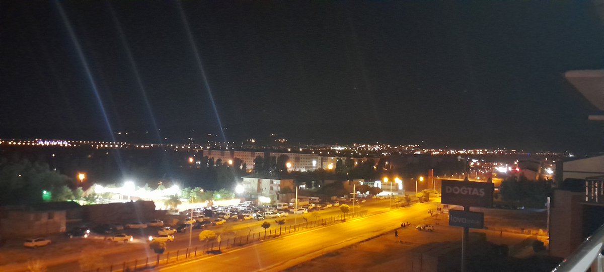 muhittin_rbas's tweet photo. Kaleönü mahallesinden Bingöl'lü seyru sefa etmek okşayıcıdır huzur verir.
Hayırlı akşamlar bingöl'üm. https://t.co/XoIP5K2RjY