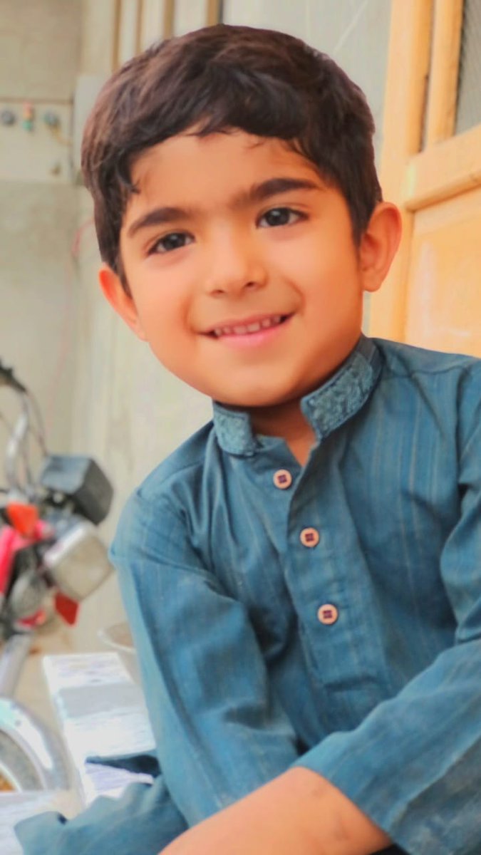 TrueLiarr's tweet image. You just forget how bad ur day was when u come home to this smile 😁