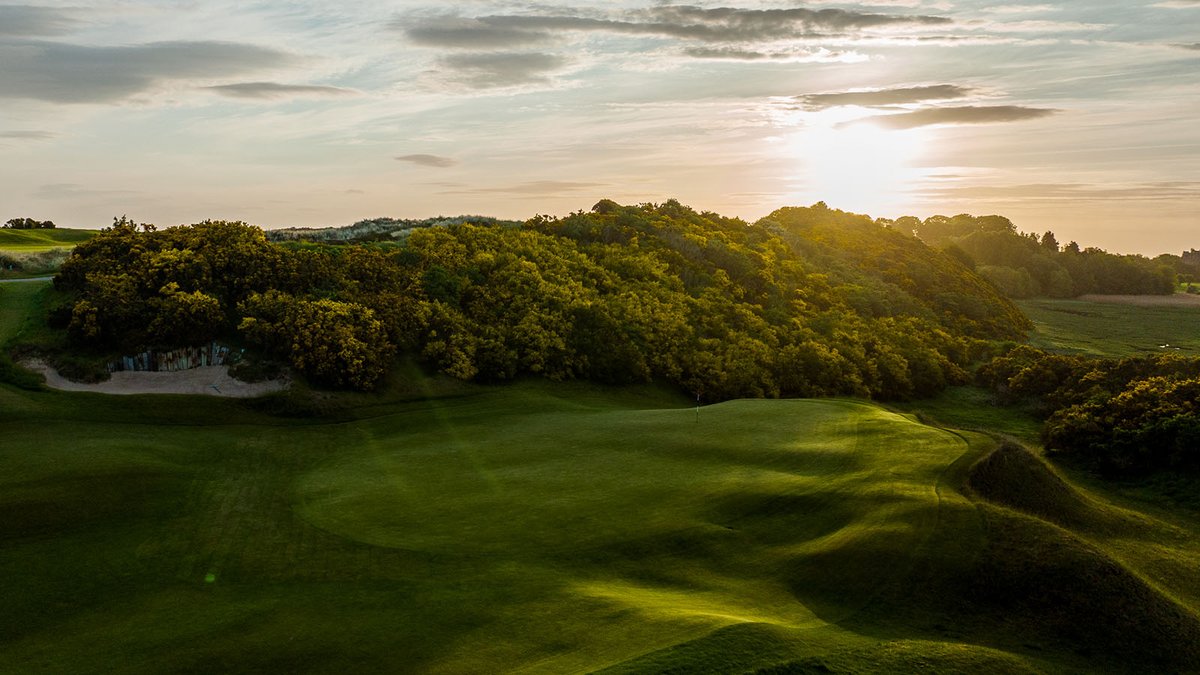 CabotHighlands's tweet photo. Rumple around the greens is one of the many distinguishing features found on #CastleStuartGolfLinks.
Not only does this require creativity with your short game, but it also adds some pressure to make wise club selections and commit to a safe target line.
📷: @cookiejargolf https://t.co/qbzmY879wG