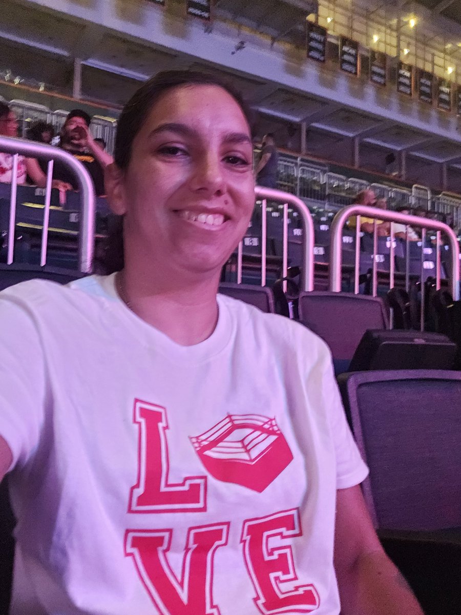 FragOut89's tweet image. Its been a long time since I've been able to see a #wwe show live. And I'm super excited. Being able to see what inspired me to start my own wrestling journey. #wwemiami #universityofmiami @WWENetwork