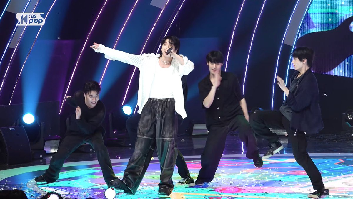 allkpop's tweet photo. Views rapidly rise for #BTS #Jungkook's encore stage on '#Inkigayo' due to his stable live singing 
https://t.co/GccXID7KX1 https://t.co/ViYOwCWcrt