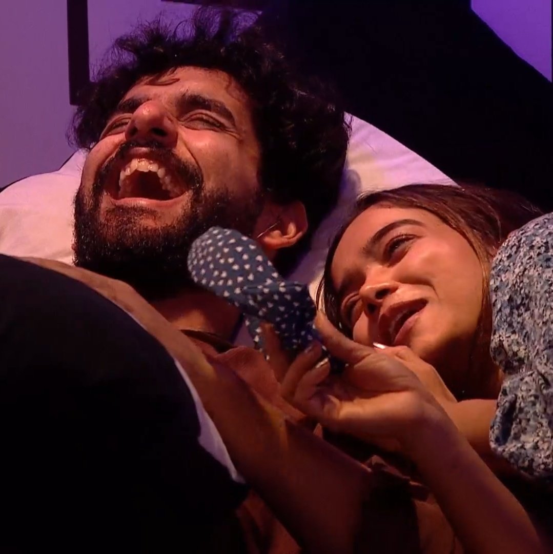 AWriiter's tweet photo. Protect them ftom Evil Eyes 🧿

#BiggBosOTT2 
#AbhiSha

MANISHA DESERVES RESPECT
NATION SUPPORTS FUKRA https://t.co/RaRGn0n2S5