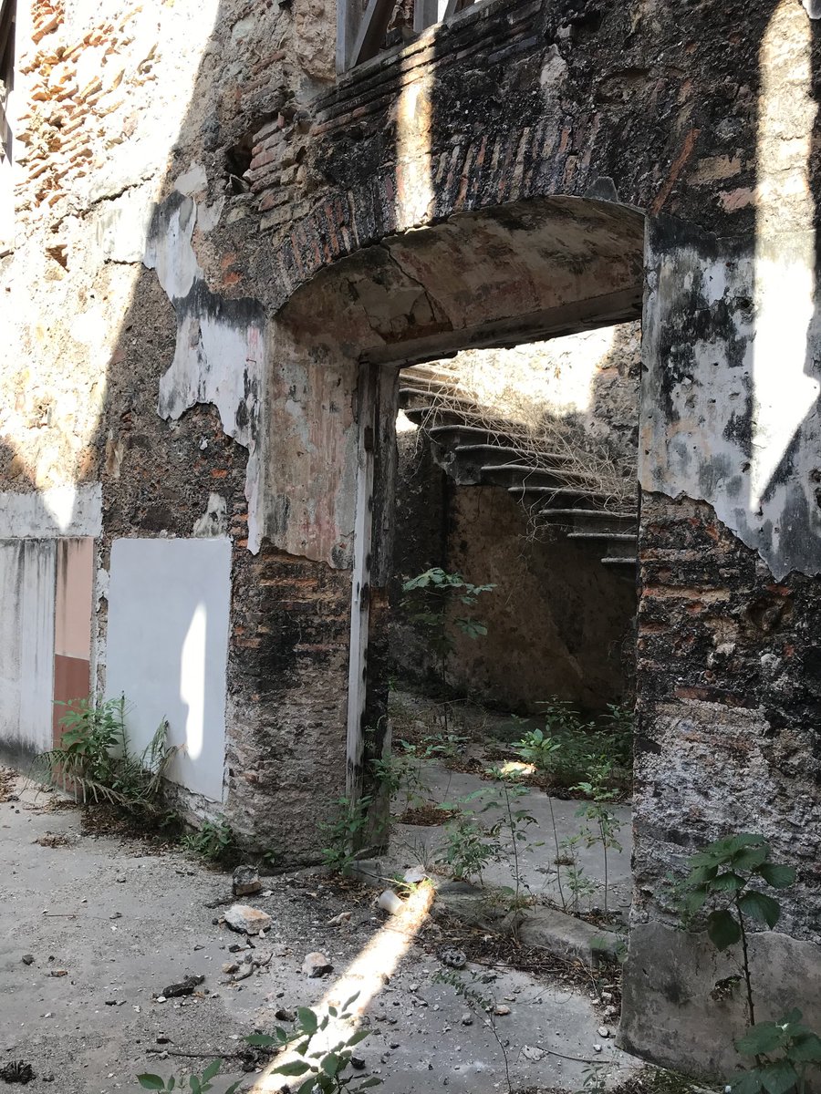 kissyspanks tweet media