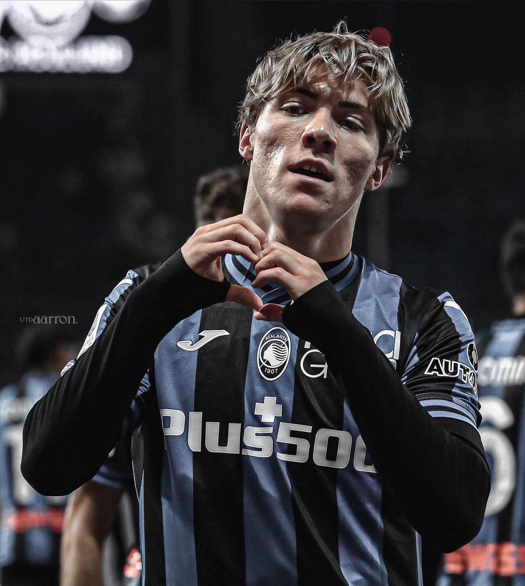 utdmotion's tweet photo. We are just 1 game away from seeing Rasmus Hojlund play for Man United. https://t.co/BGItLZ8Ook