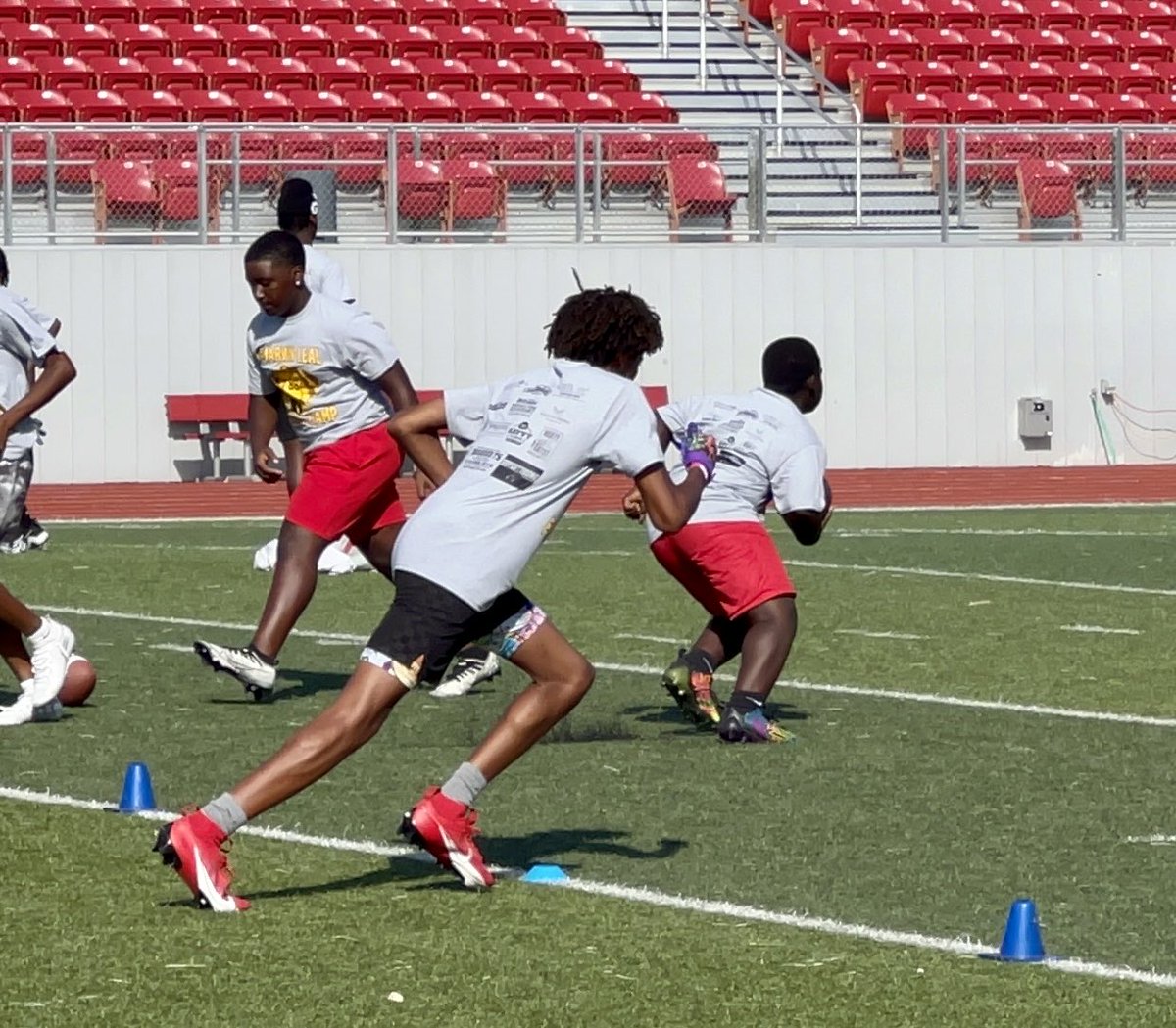 mann13_ayden's tweet photo. Summer has been busy!. 
🏈‼️💪🏽 incoming freshman!
#DemarvinLealCamp #AMD13 #football ⁦@JudsonFootball⁩ ⁦@JudsonAthletics⁩ ⁦@JudsonISD⁩ ⁦@JISD_ATHLETICS⁩ ⁦@boimarv9⁩ https://t.co/pB1Nr7TTvx