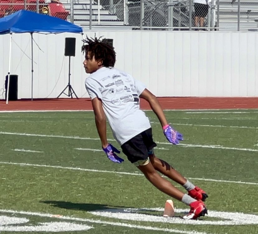 mann13_ayden's tweet photo. Summer has been busy!. 
🏈‼️💪🏽 incoming freshman!
#DemarvinLealCamp #AMD13 #football ⁦@JudsonFootball⁩ ⁦@JudsonAthletics⁩ ⁦@JudsonISD⁩ ⁦@JISD_ATHLETICS⁩ ⁦@boimarv9⁩ https://t.co/pB1Nr7TTvx