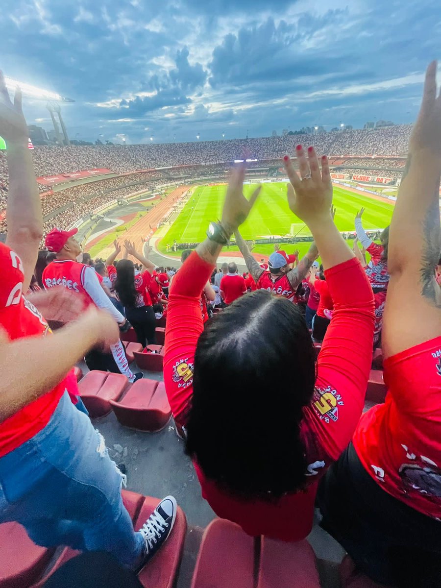 kaspfc_'s tweet image. Não conte histórias dos outros, faça a sua! 🇾🇪🏟️🐉🥁 #SPFC #DDR #Baixada 

Fotos por: @taayspfc 🥰