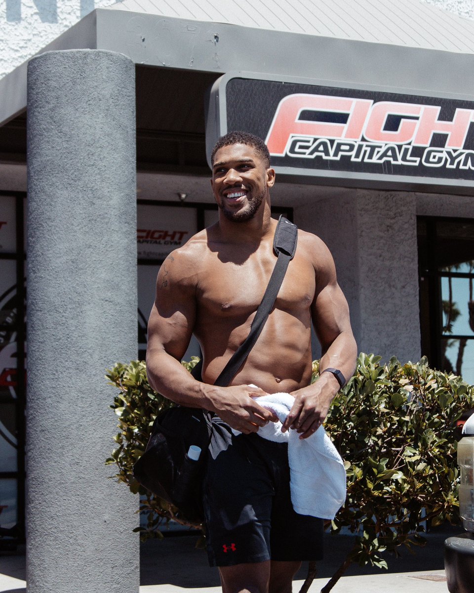 Anthony Joshua tweet media
