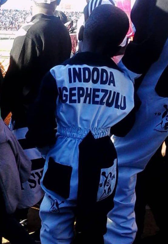 qhube2003's tweet image. Liyazenza izinto MaNdebele...