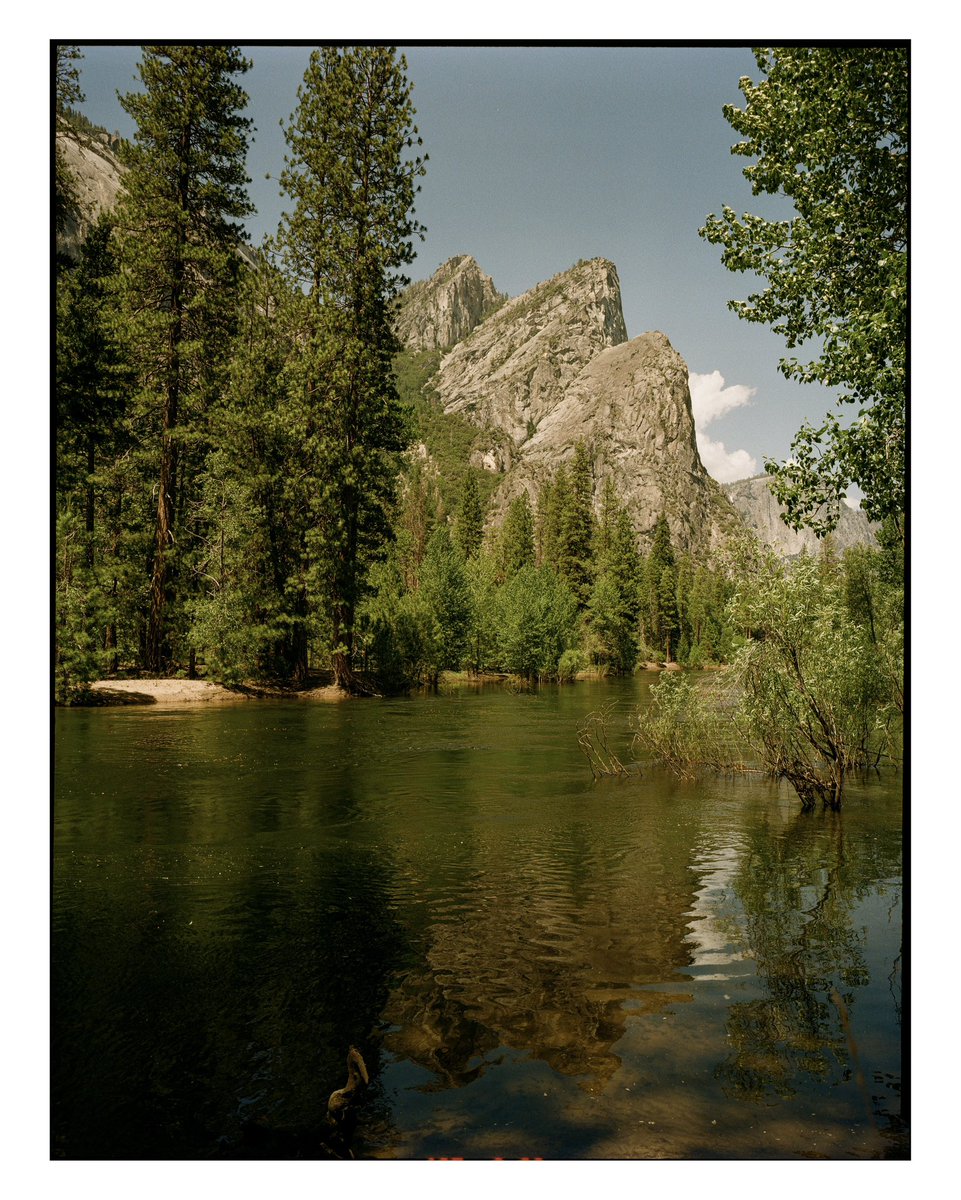 jacobetovar's tweet photo. summer in yosemite - shot with mamiya 7 on 120 film https://t.co/LV419hDRUg