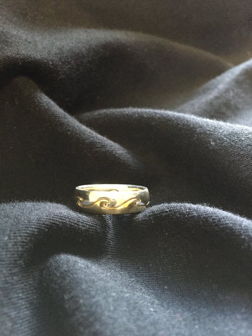 This is probably my favorite design projects I ever did: my husbands wedding ring ❤️ @DylansBolt https://t<a href="/tag/flexfriday"class="tags"><span>#flexfriday</span></a>