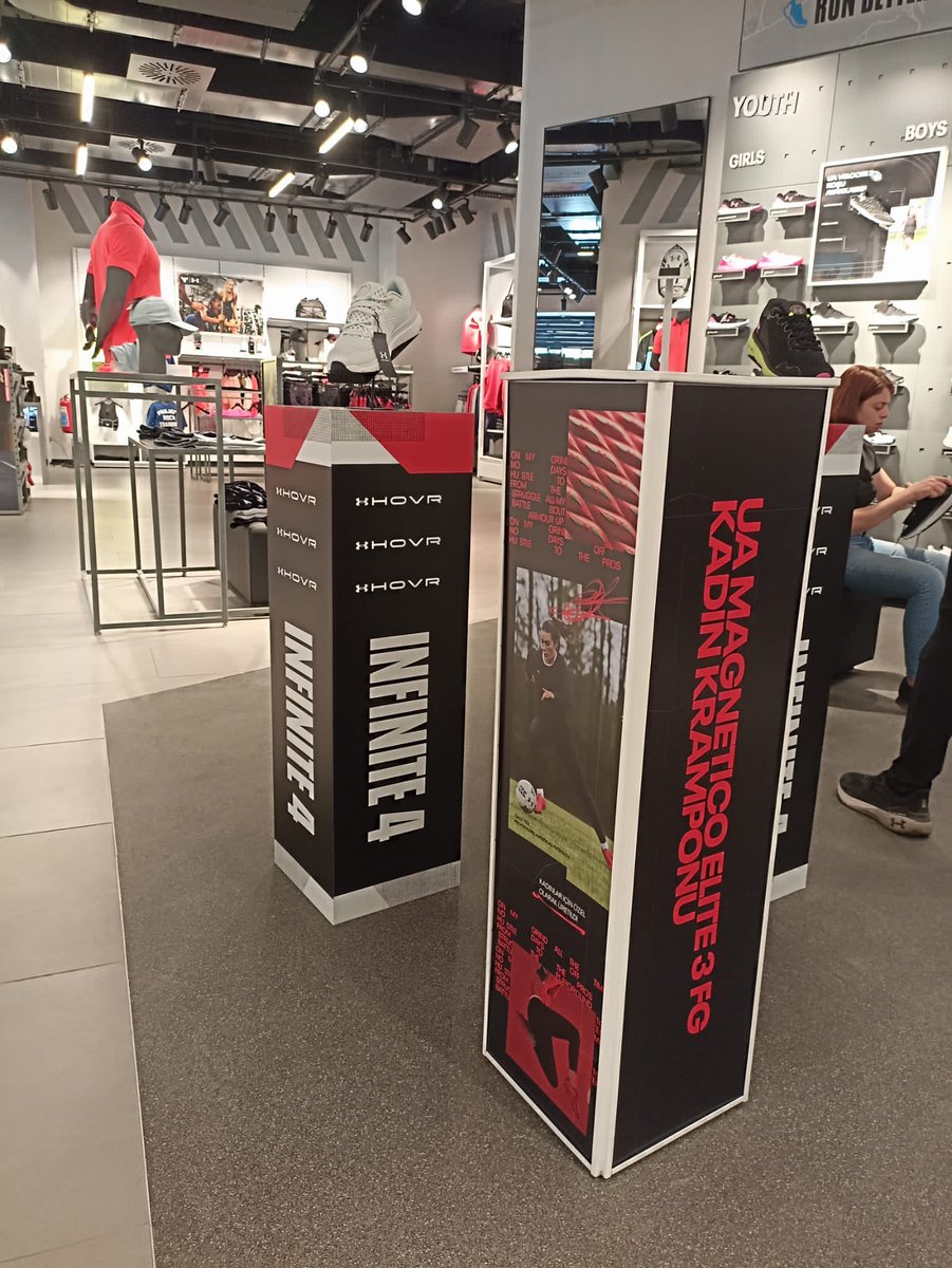 trendmecra's tweet photo. Under Armour https://t.co/NFFMxPb3Z0