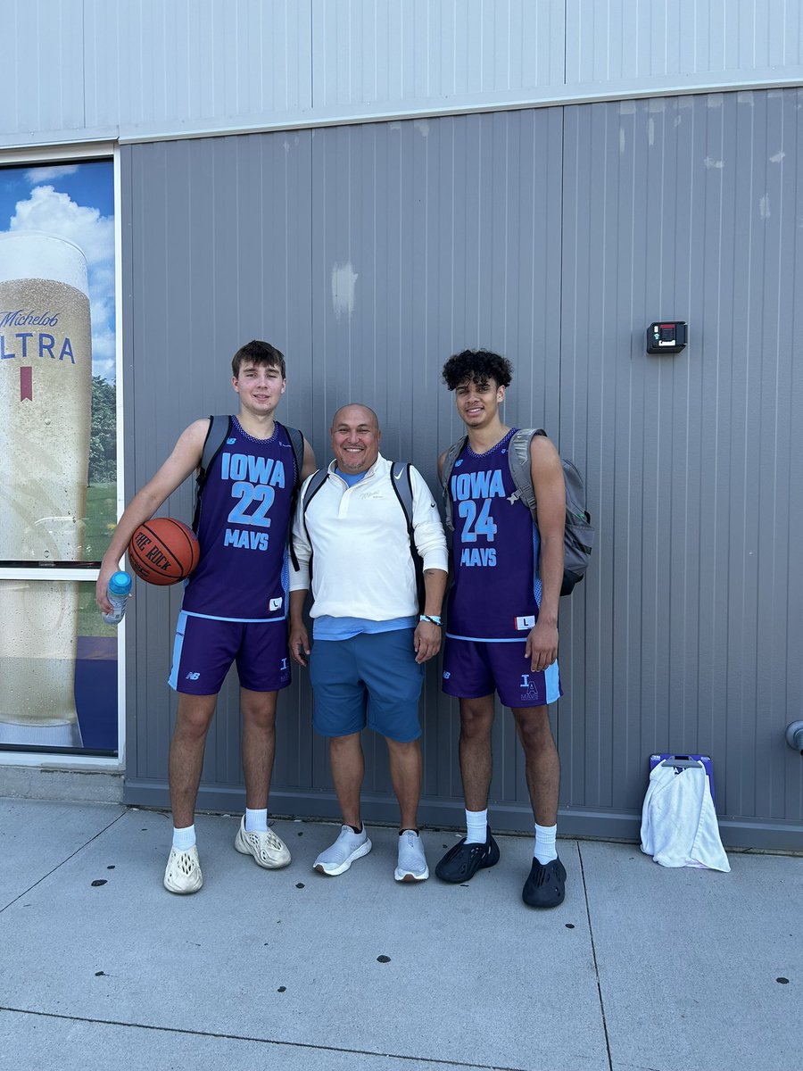 Nicholas Kennedy tweet media