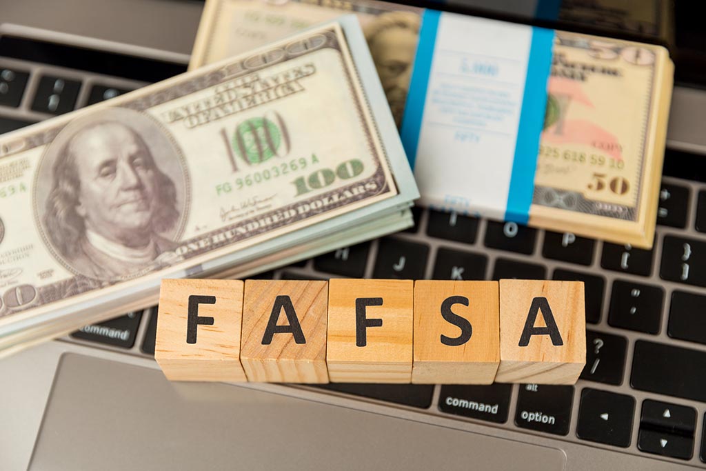 PBStateCollege's tweet photo. Did you know PBSC offers #FAFSA workshops throughout the month? This includes weekends, too! This workshop will discuss how to fill out the FAFSA and to answer questions you may have. Register now: https://t.co/uGFkEH0f64

#FAFSAWorkshops #financialaid #MyPBSC https://t.co/J7X8Rh03Ik
