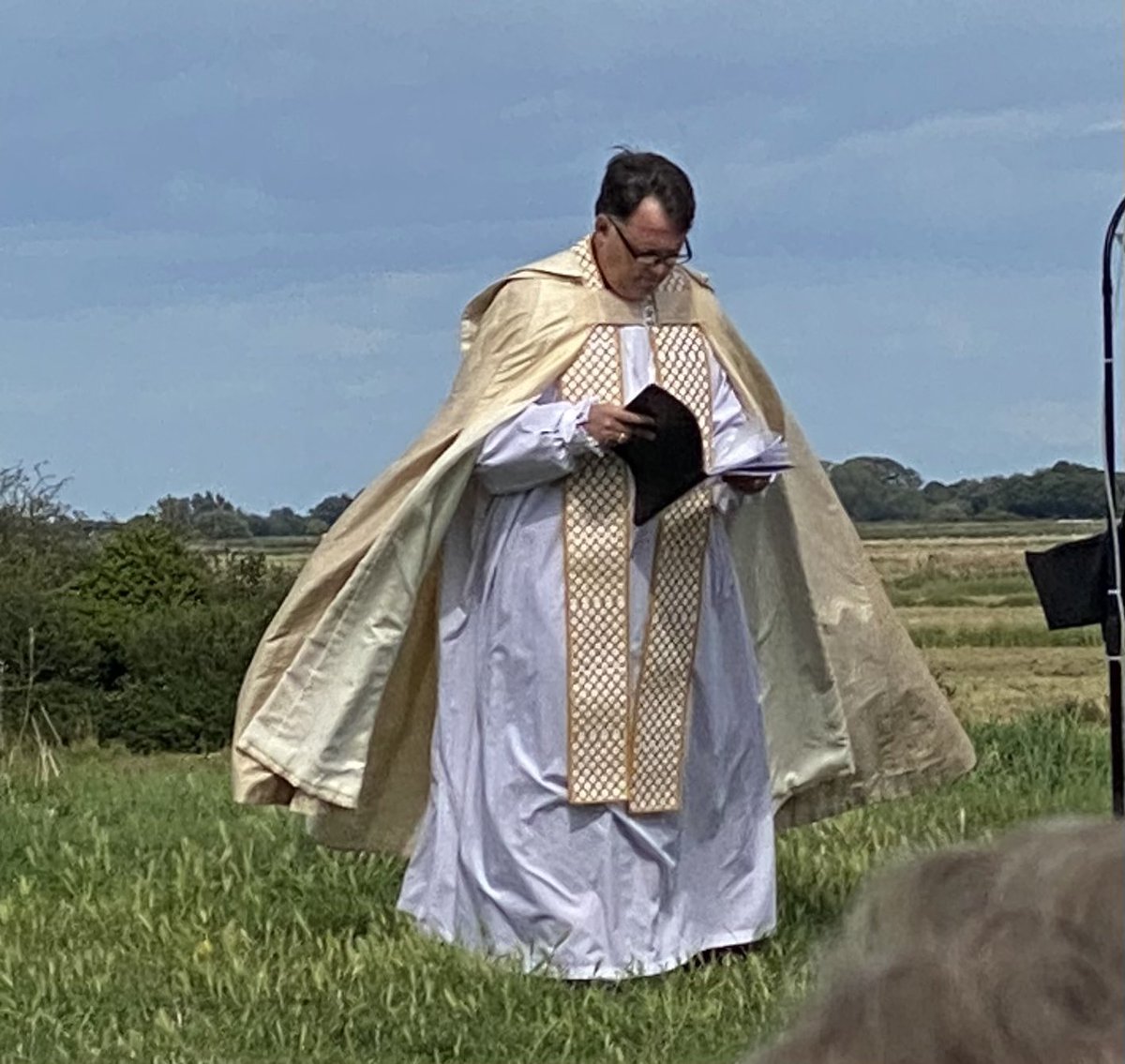 Annual Service at St Benet’s Abbey. <a href="/bishopnorwich/">Graham Usher</a> getting ready for take off! Breezy but dry! <a href="/StBenetsAbbey/">St Benet's Abbey</a> <a href="/DioceseNorwich/">Diocese of Norwich</a>