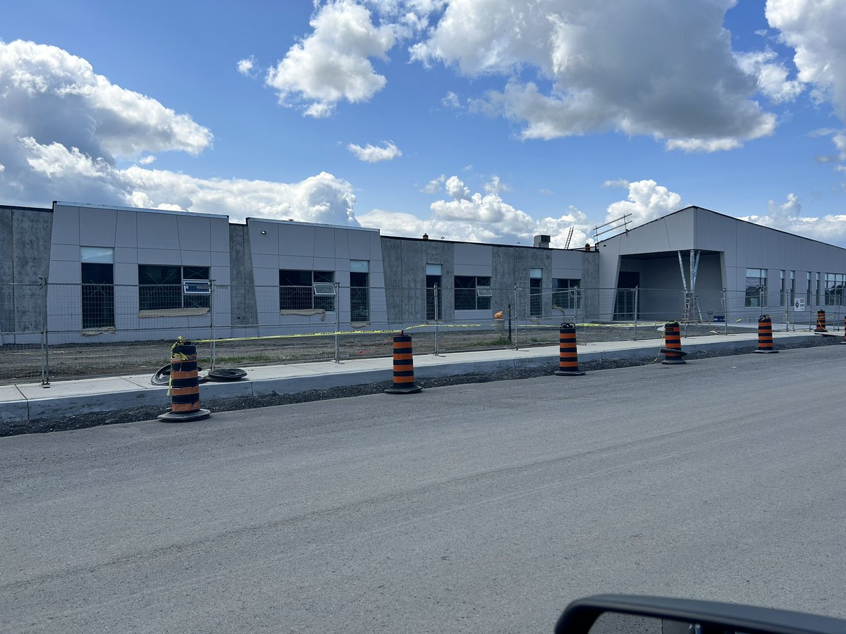 Love driving by <a href="/BernadetteOCSB/">St Bernadette OCSB</a> and seeing big changes👏🏻 can’t wait to get set up and meet my new buddies in September❤️ <a href="/OttCatholicSB/">Ottawa Catholic School Board</a>